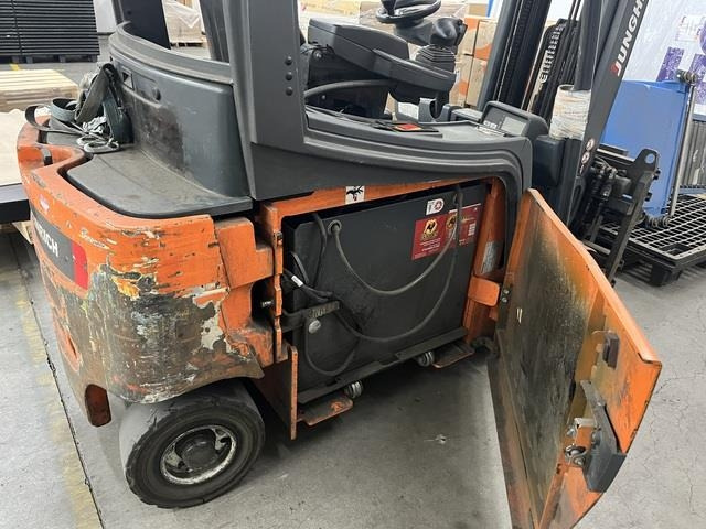 Yale ERP10RCF V2092 - Elektrinis krautuvas: foto 4 Yale ERP10RCF V2092 - Elektrinis krautuvas: foto 4