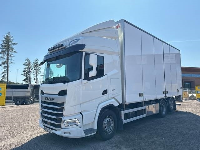 DAF XF 530 FAN - Furgonas sunkvežimis: foto 1 DAF XF 530 FAN - Furgonas sunkvežimis: foto 1