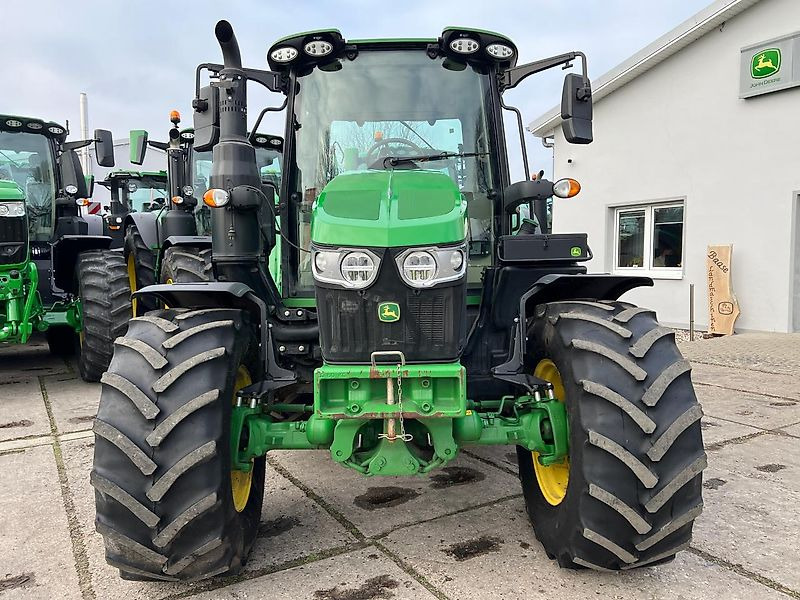 John Deere 6120M AutoPowr - Traktorius: foto 2 John Deere 6120M AutoPowr - Traktorius: foto 2