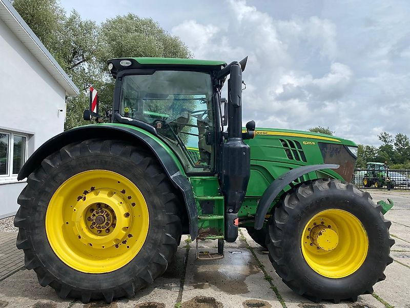 John Deere 6215R AutoPowr Frontzapfwelle - Traktorius: foto 5 John Deere 6215R AutoPowr Frontzapfwelle - Traktorius: foto 5