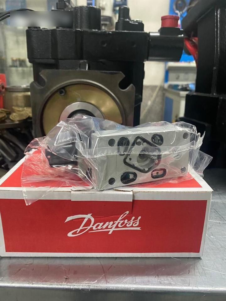 Danfoss MOOG Valfi Sauer-Danfoss MCV116G4201 for BOMAG construction roller - Hidraulika - Volas: foto 3 Danfoss MOOG Valfi Sauer-Danfoss MCV116G4201 for BOMAG construction roller - Hidraulika - Volas: foto 3