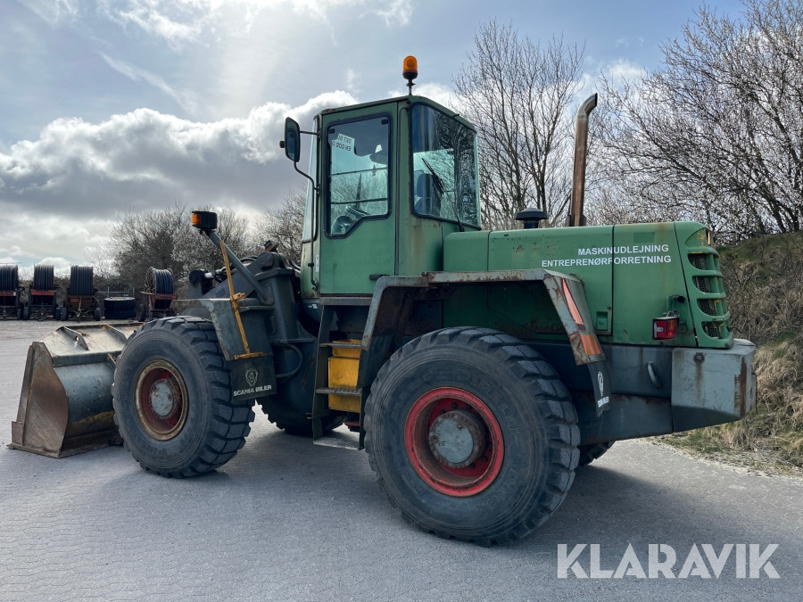 Gummiged Komatsu WA270 - Ratinis krautuvas: foto 4 Gummiged Komatsu WA270 - Ratinis krautuvas: foto 4