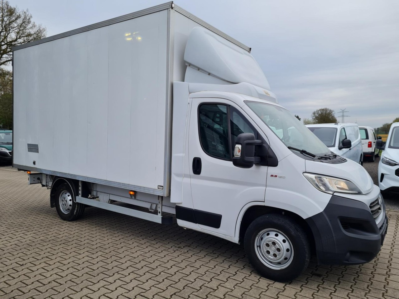 Fiat Ducato 35 Koffer 150 maxi Multijet Klima - Furgonas su krovinių dėže: foto 3 Fiat Ducato 35 Koffer 150 maxi Multijet Klima - Furgonas su krovinių dėže: foto 3