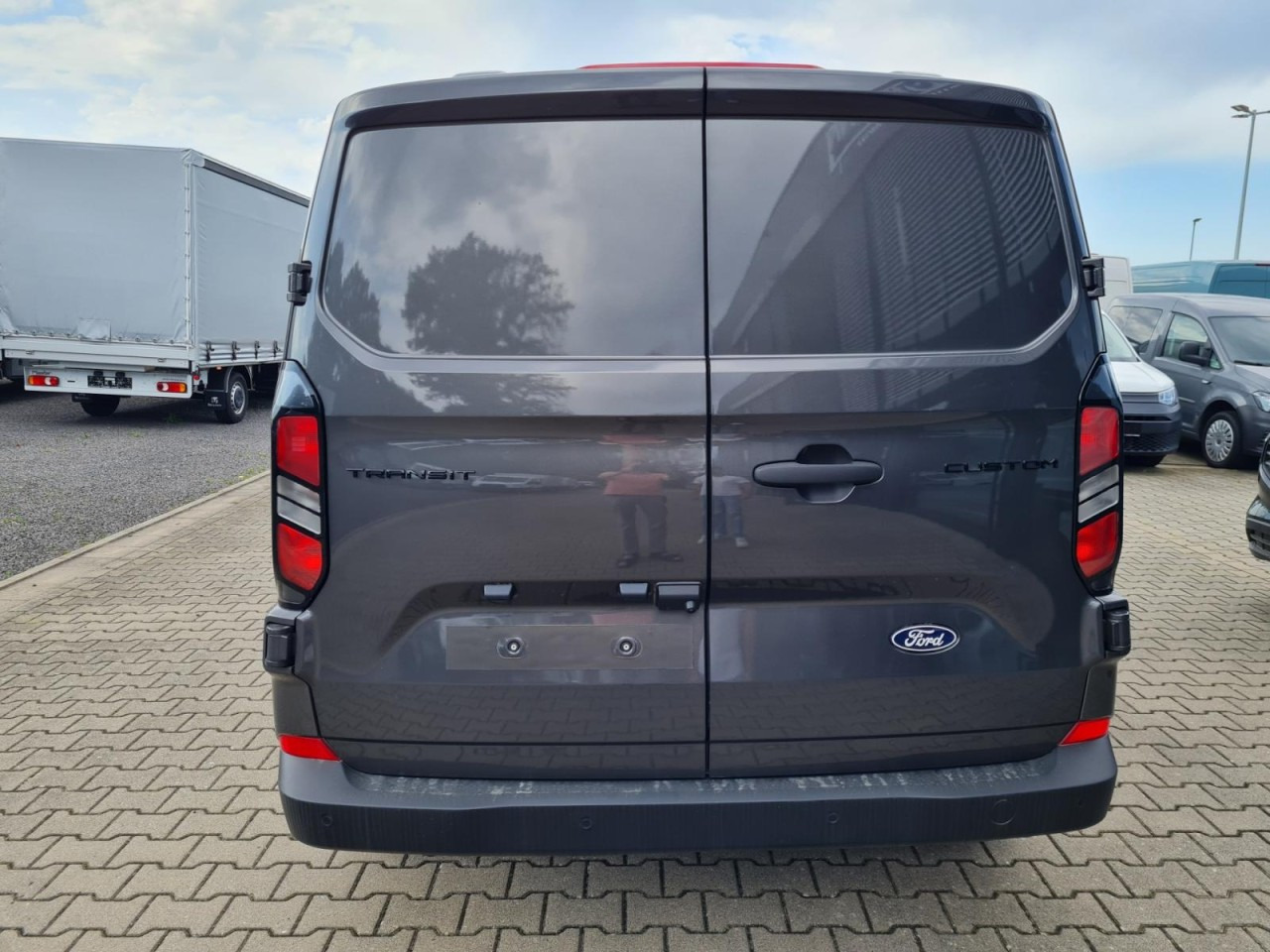 Ford Custom Kasten 320 L2 Trend Doka 5-Sitze KAMERA TEMPO - Mažas furgonas, Komercinis automobilis su dviguba kabina: foto 5 Ford Custom Kasten 320 L2 Trend Doka 5-Sitze KAMERA TEMPO - Mažas furgonas, Komercinis automobilis su dviguba kabina: foto 5