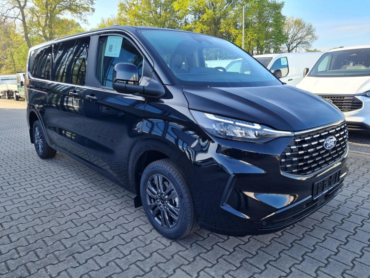 Ford Tourneo Custom 320 AG L2 Titanium 8 Sitze LEDER - Keleivinis furgonas: foto 3 Ford Tourneo Custom 320 AG L2 Titanium 8 Sitze LEDER - Keleivinis furgonas: foto 3