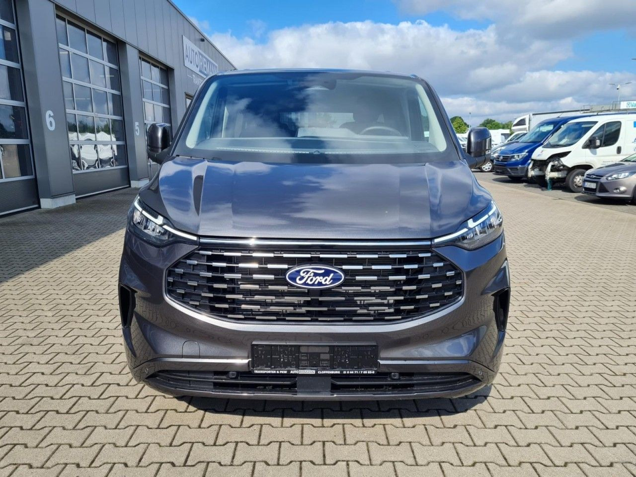 Ford Tourneo Custom 8 Sitze 320 L2 Titanium LED AUTOM - Keleivinis furgonas: foto 2 Ford Tourneo Custom 8 Sitze 320 L2 Titanium LED AUTOM - Keleivinis furgonas: foto 2