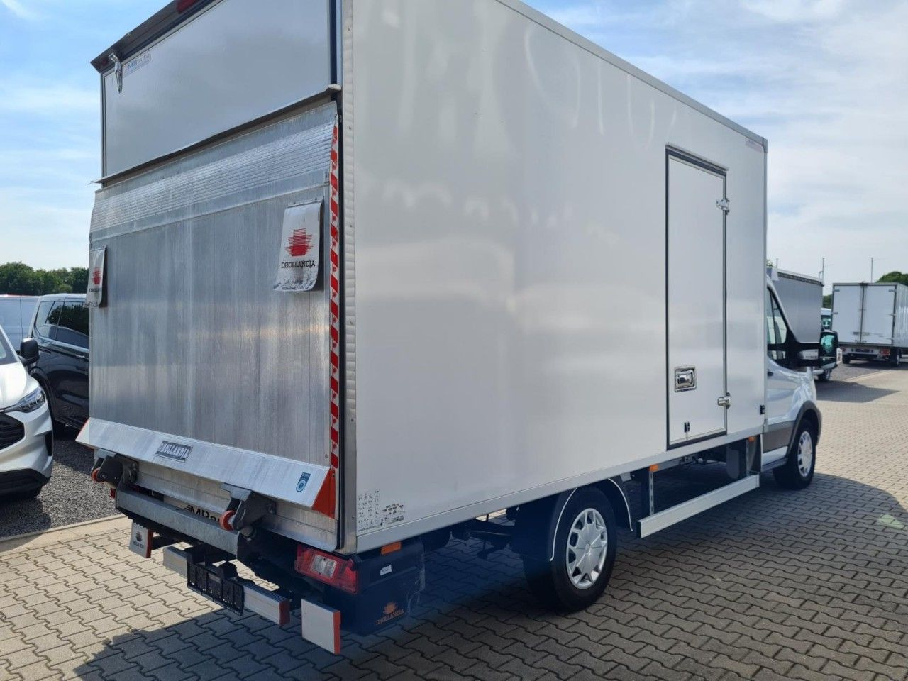 Ford Transit 350 Koffer mit LBW TDCi Trend KLIMA AUTO - Furgonas su krovinių dėže: foto 3 Ford Transit 350 Koffer mit LBW TDCi Trend KLIMA AUTO - Furgonas su krovinių dėže: foto 3