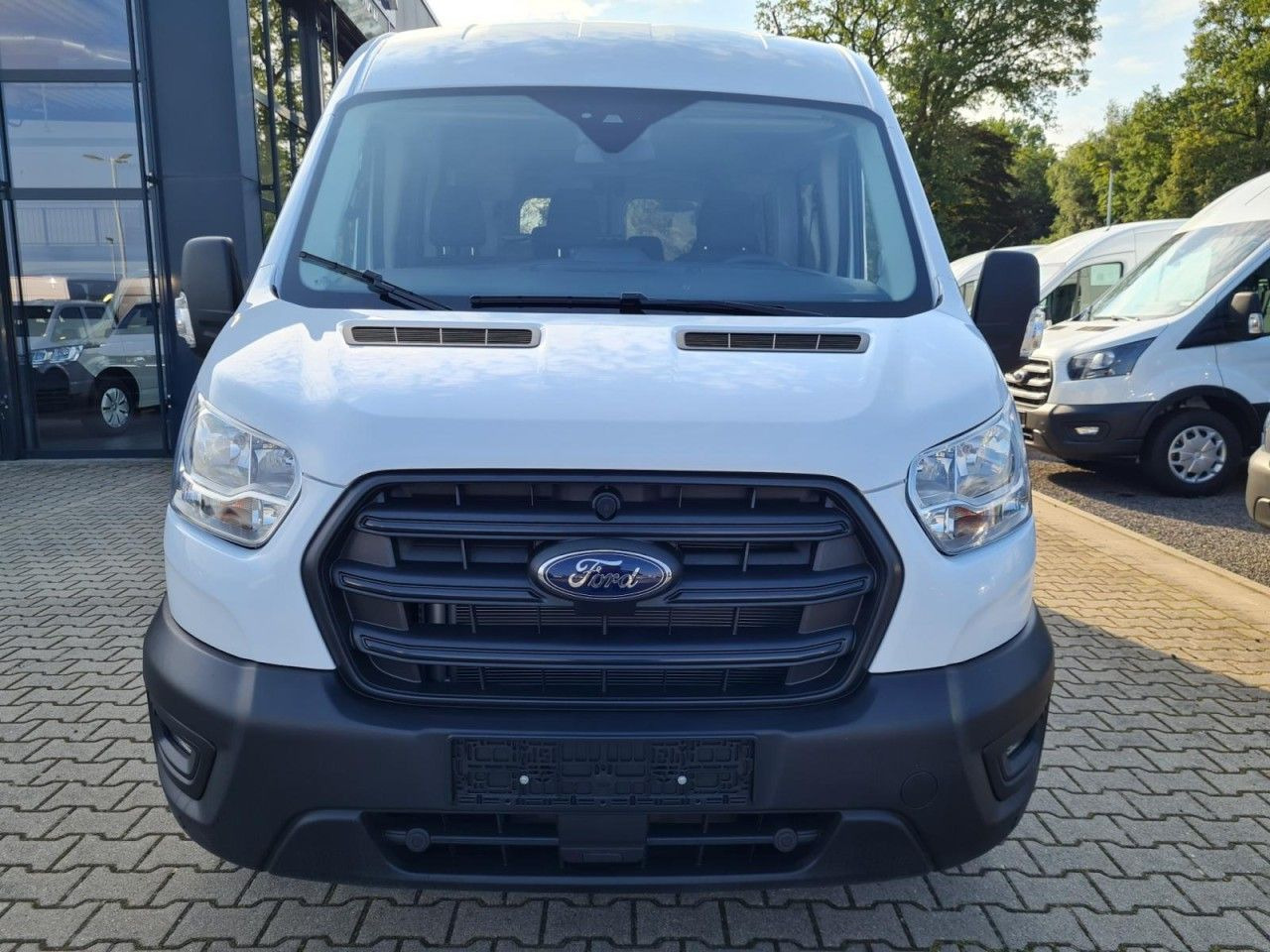 Ford Transit 350 Kombi TDCi L3 Trend 9 Sitzer AUTOMAT - Keleivinis furgonas: foto 2 Ford Transit 350 Kombi TDCi L3 Trend 9 Sitzer AUTOMAT - Keleivinis furgonas: foto 2