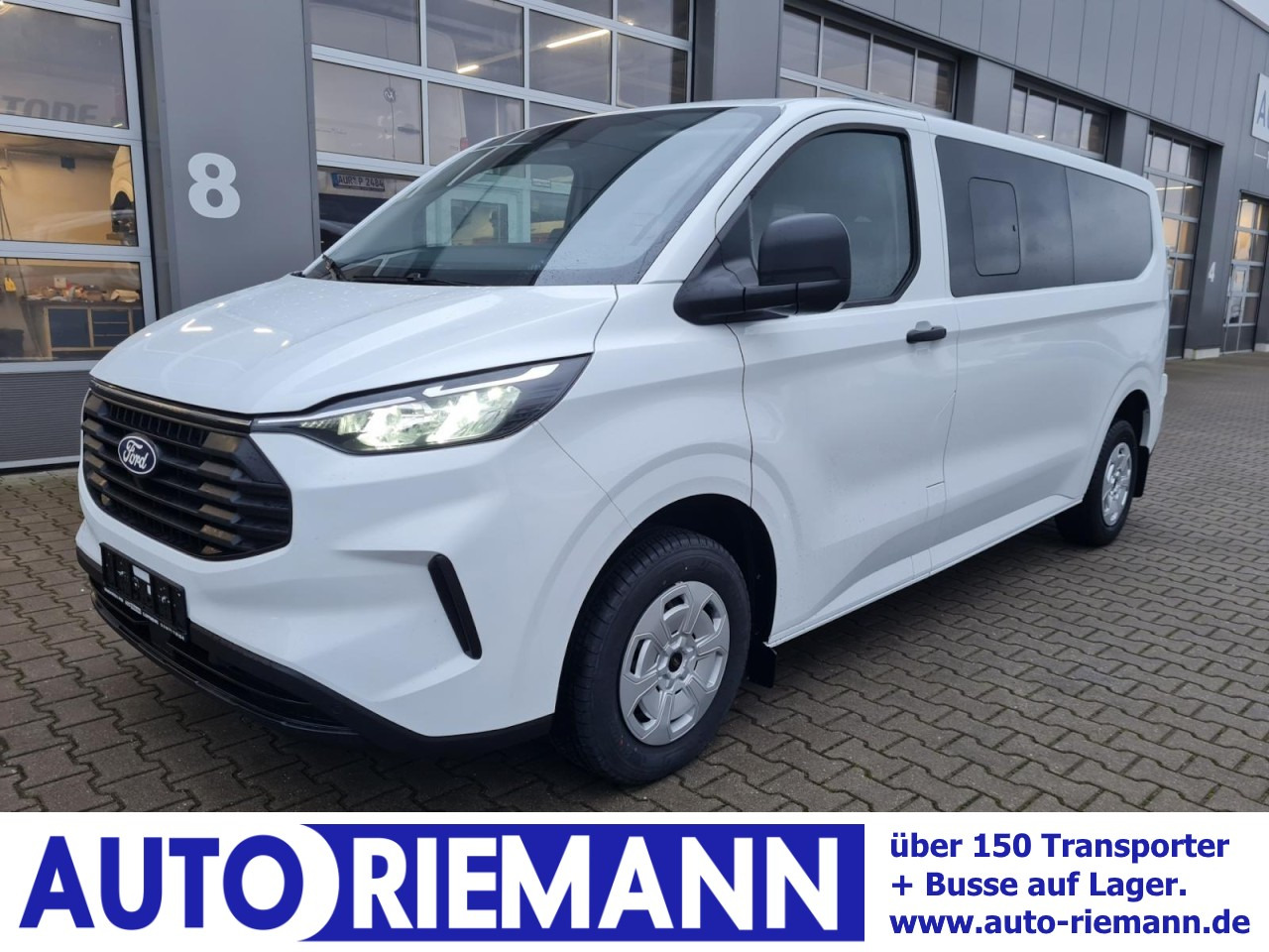 Ford Transit Custom Kombi 320 L2 Trend 9 Sitze KAMERA - Mikroautobusas, Keleivinis furgonas: foto 1 Ford Transit Custom Kombi 320 L2 Trend 9 Sitze KAMERA - Mikroautobusas, Keleivinis furgonas: foto 1