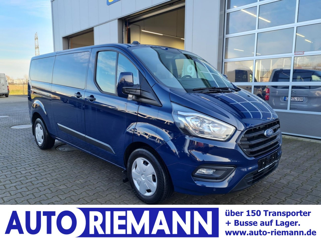 Ford Transit Custom Kombi 320 L2 Trend 9 Sitze PDC - Mikroautobusas, Keleivinis furgonas: foto 1 Ford Transit Custom Kombi 320 L2 Trend 9 Sitze PDC - Mikroautobusas, Keleivinis furgonas: foto 1