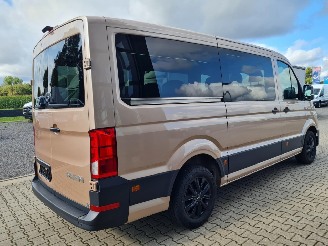 Man TGE 3.180 TDi Kombi 9 Sitze ALU KAMERA LED LEDER Sonderumbau - Mikroautobusas, Keleivinis furgonas: foto 5 Man TGE 3.180 TDi Kombi 9 Sitze ALU KAMERA LED LEDER Sonderumbau - Mikroautobusas, Keleivinis furgonas: foto 5