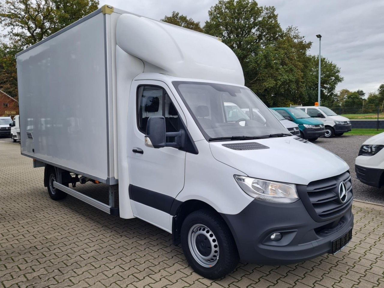 Mercedes-Benz Sprinter 315 CDI Koffer RWD KLIMA TEMPOMAT - Furgonas su krovinių dėže: foto 3 Mercedes-Benz Sprinter 315 CDI Koffer RWD KLIMA TEMPOMAT - Furgonas su krovinių dėže: foto 3