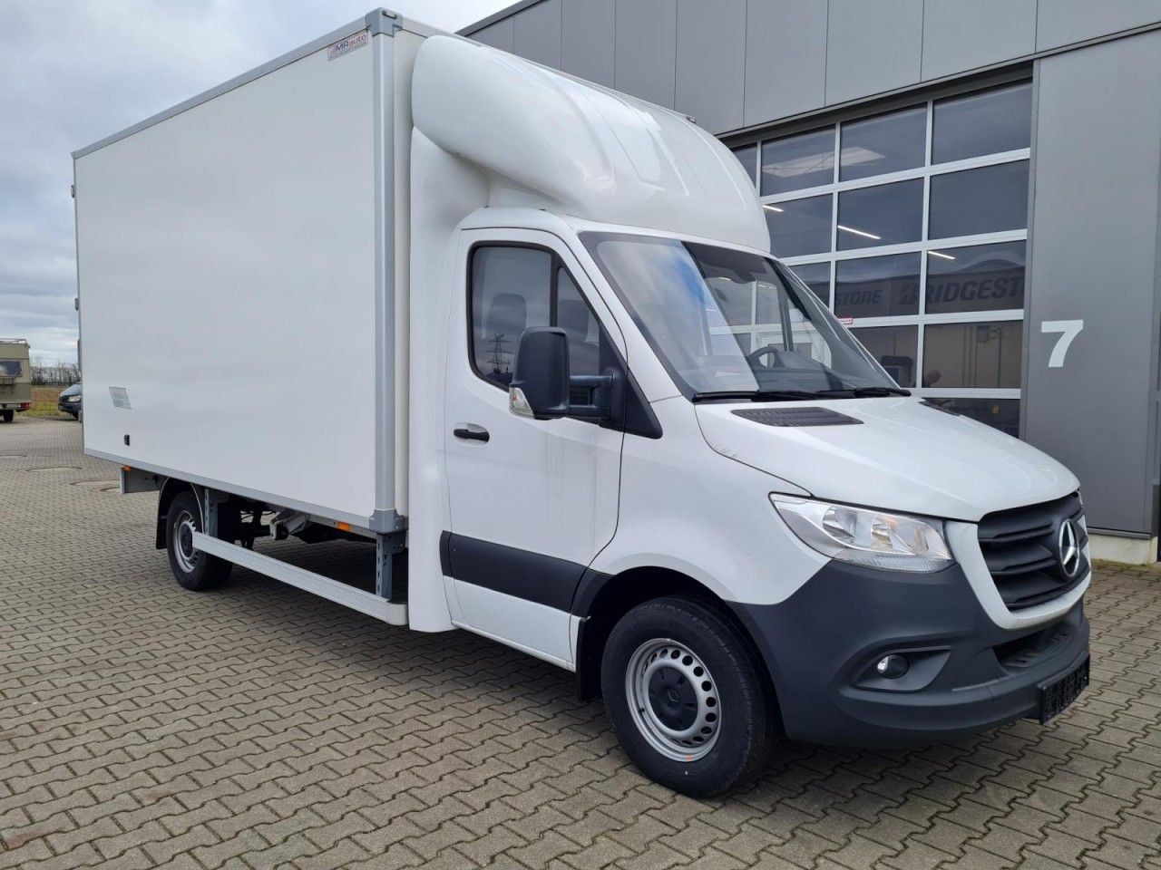 Mercedes-Benz Sprinter 315 CDi Koffer lang MBux, Klima - Furgonas su krovinių dėže: foto 3 Mercedes-Benz Sprinter 315 CDi Koffer lang MBux, Klima - Furgonas su krovinių dėže: foto 3