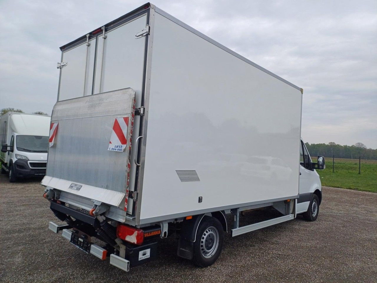 Mercedes-Benz Sprinter 315 CDi RWD Koffer LBW KLIMA TEMPOMAT - Furgonas su krovinių dėže: foto 4 Mercedes-Benz Sprinter 315 CDi RWD Koffer LBW KLIMA TEMPOMAT - Furgonas su krovinių dėže: foto 4