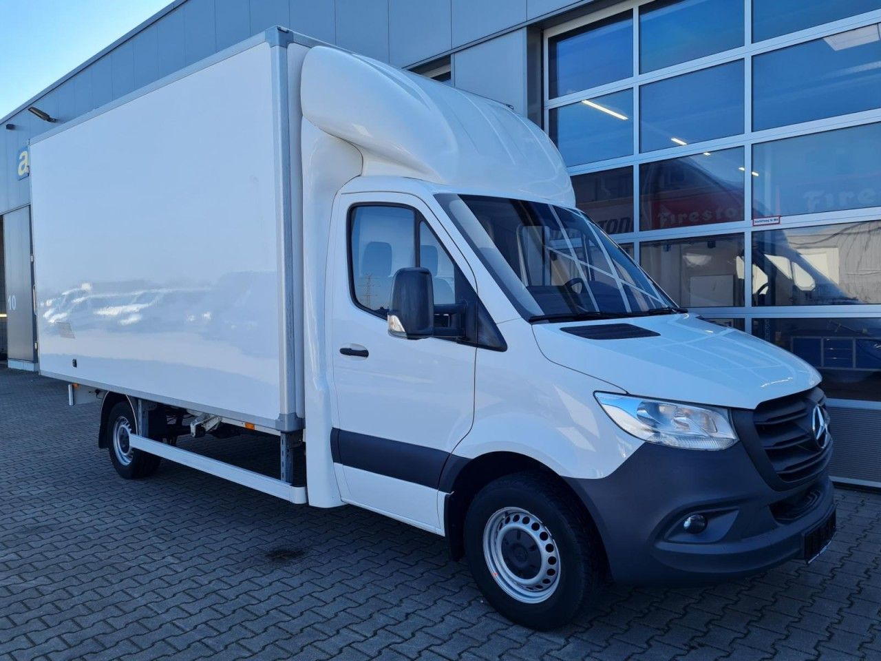 Mercedes-Benz Sprinter 315 CDi RWD Koffer LBW KLIMA TEMPOMAT - Furgonas su krovinių dėže: foto 3 Mercedes-Benz Sprinter 315 CDi RWD Koffer LBW KLIMA TEMPOMAT - Furgonas su krovinių dėže: foto 3