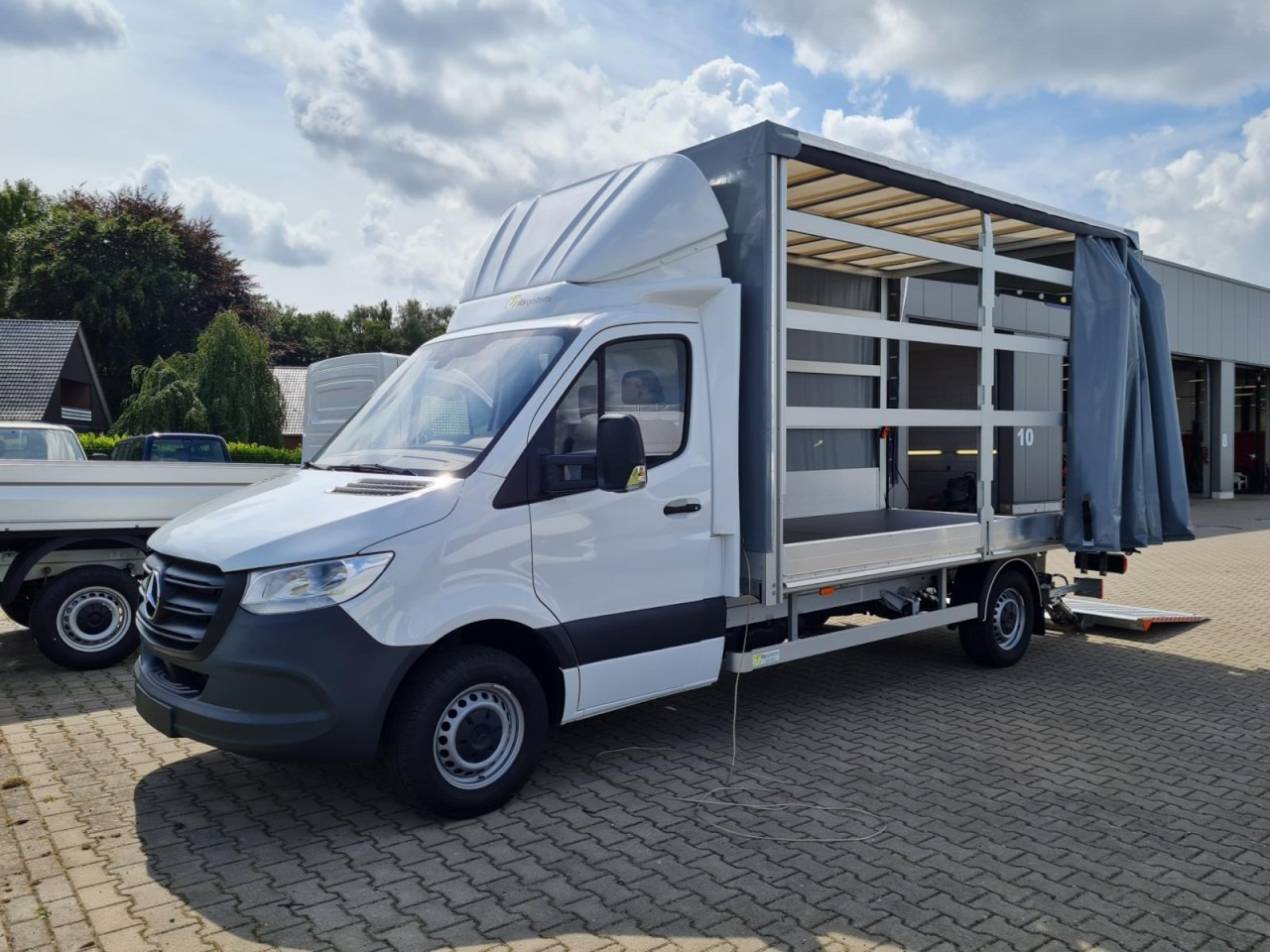 Mercedes-Benz Sprinter 315 RWD Pritsche Schiebe Plane LBW KLIMA TEMPOMAT - Tentinis mikroautobusas: foto 2 Mercedes-Benz Sprinter 315 RWD Pritsche Schiebe Plane LBW KLIMA TEMPOMAT - Tentinis mikroautobusas: foto 2