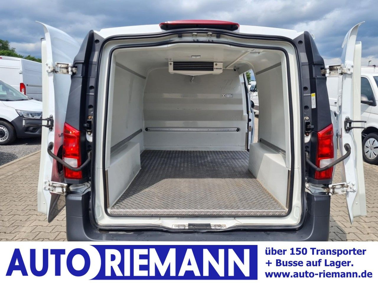 Mercedes-Benz Vito 116 Cdi Kühlkasten Stand + Fahrkühl. lang - Furgonas šaldytuvas: foto 1 Mercedes-Benz Vito 116 Cdi Kühlkasten Stand + Fahrkühl. lang - Furgonas šaldytuvas: foto 1