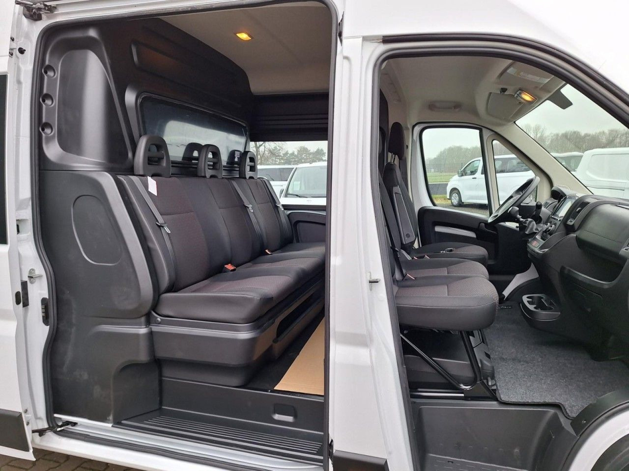 Opel Movano 35 Kasten L4 Doka 6-Sitze verstärkt PDC T - Krovininis mikroautobusas, Komercinis automobilis su dviguba kabina: foto 4 Opel Movano 35 Kasten L4 Doka 6-Sitze verstärkt PDC T - Krovininis mikroautobusas, Komercinis automobilis su dviguba kabina: foto 4