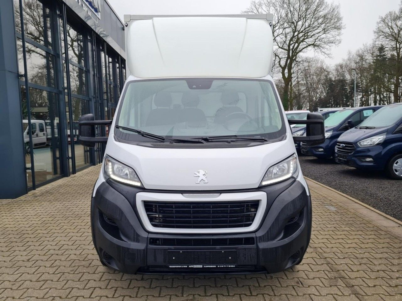 Peugeot Boxer 3.5t Koffer lang L4 ERGO KLIMA KOMFORT TEM - Furgonas su krovinių dėže: foto 2 Peugeot Boxer 3.5t Koffer lang L4 ERGO KLIMA KOMFORT TEM - Furgonas su krovinių dėže: foto 2
