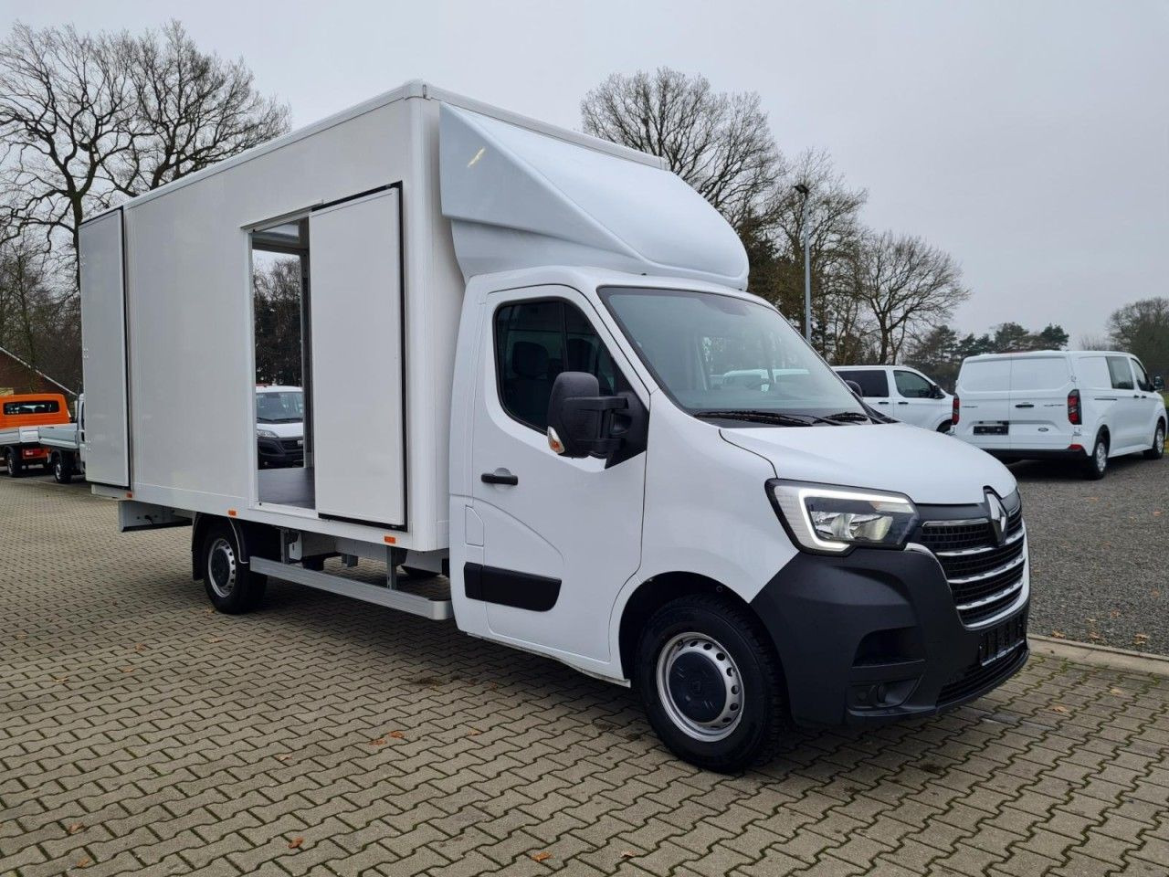Renault Master 3,5t Koffer dCi 165 mit 10 Pal. Plätze - Furgonas su krovinių dėže: foto 4 Renault Master 3,5t Koffer dCi 165 mit 10 Pal. Plätze - Furgonas su krovinių dėže: foto 4