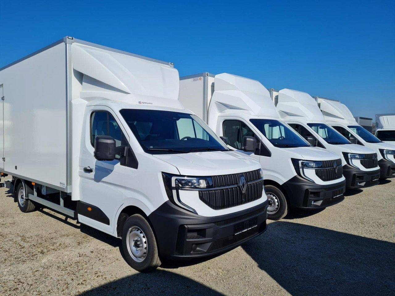 Renault Master 3,5t Koffer dCi 165 mit 10 Pal. Plätze - Furgonas su krovinių dėže: foto 2 Renault Master 3,5t Koffer dCi 165 mit 10 Pal. Plätze - Furgonas su krovinių dėže: foto 2