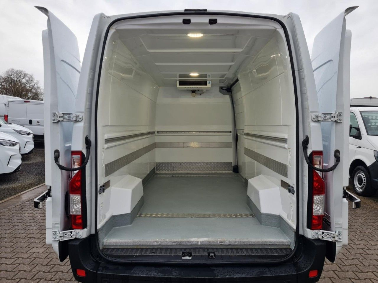 Renault Master 3.5t Kühlkasten L3H2 Stand+Fahrkühlung ER - Furgonas šaldytuvas: foto 5 Renault Master 3.5t Kühlkasten L3H2 Stand+Fahrkühlung ER - Furgonas šaldytuvas: foto 5