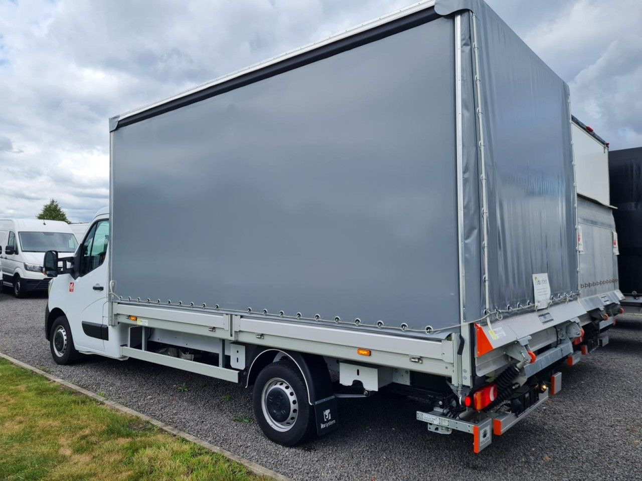 Renault Master 3,5t Pritsche Schiebe Plane dCi LBW Luftf - Tentinis mikroautobusas: foto 2 Renault Master 3,5t Pritsche Schiebe Plane dCi LBW Luftf - Tentinis mikroautobusas: foto 2
