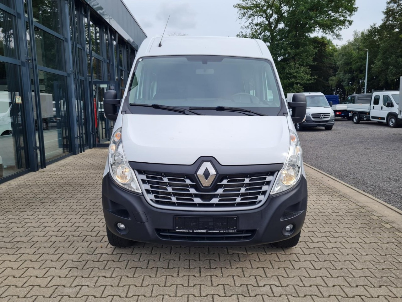 Renault Master 35 Kasten LR Doka 6-Sitze 4x4 Allrad AHK KLIMA PDC - Krovininis mikroautobusas, Komercinis automobilis su dviguba kabina: foto 2 Renault Master 35 Kasten LR Doka 6-Sitze 4x4 Allrad AHK KLIMA PDC - Krovininis mikroautobusas, Komercinis automobilis su dviguba kabina: foto 2