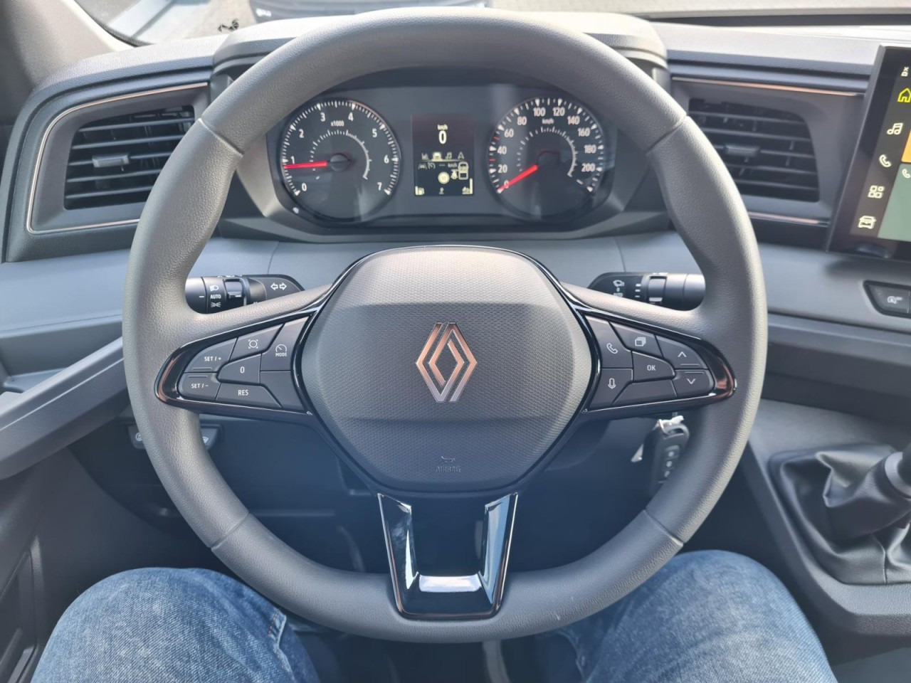 Bortinis automobilis, Komercinis automobilis su dviguba kabina Renault Master New 3,5t Doka dCi 170 L3H1 Lang: foto 10