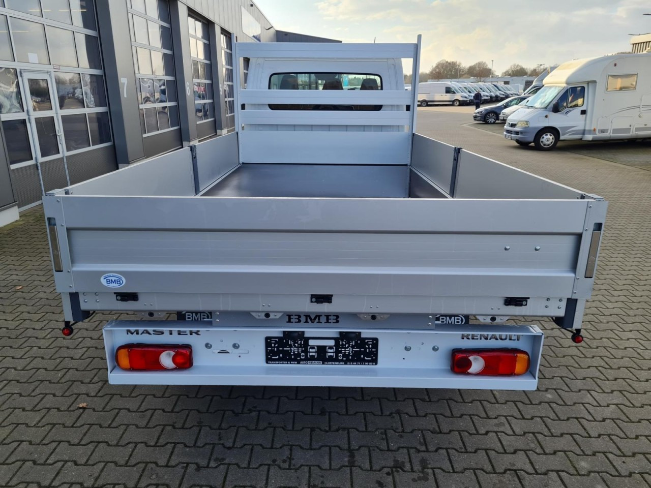 Renault Master New 35 Pritsche lang KLIMA KOMFORT TEMPOMAT - Bortinis automobilis: foto 5 Renault Master New 35 Pritsche lang KLIMA KOMFORT TEMPOMAT - Bortinis automobilis: foto 5