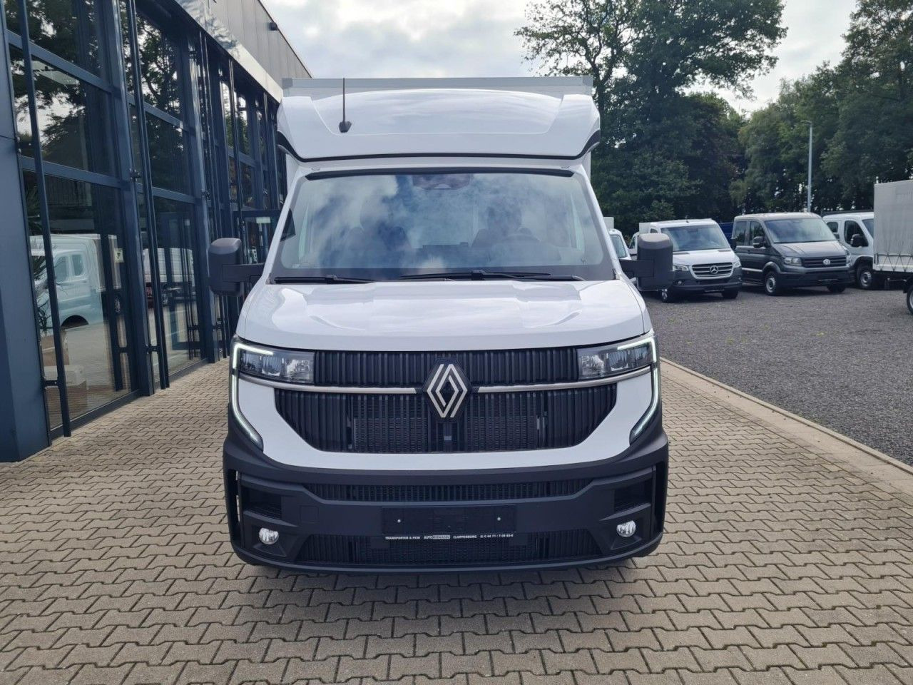Renault Master New 35 Tiefrahmen Koffer dCi 170 - Furgonas su krovinių dėže: foto 2 Renault Master New 35 Tiefrahmen Koffer dCi 170 - Furgonas su krovinių dėže: foto 2