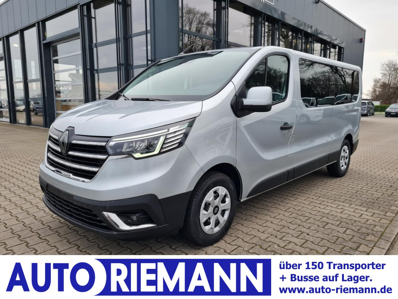 Renault Trafic Kombi 9-Sitze L2 Grand Equilibre KLIMA TEMPOMAT - Komercinis automobilis su dviguba kabina: foto 1 Renault Trafic Kombi 9-Sitze L2 Grand Equilibre KLIMA TEMPOMAT - Komercinis automobilis su dviguba kabina: foto 1