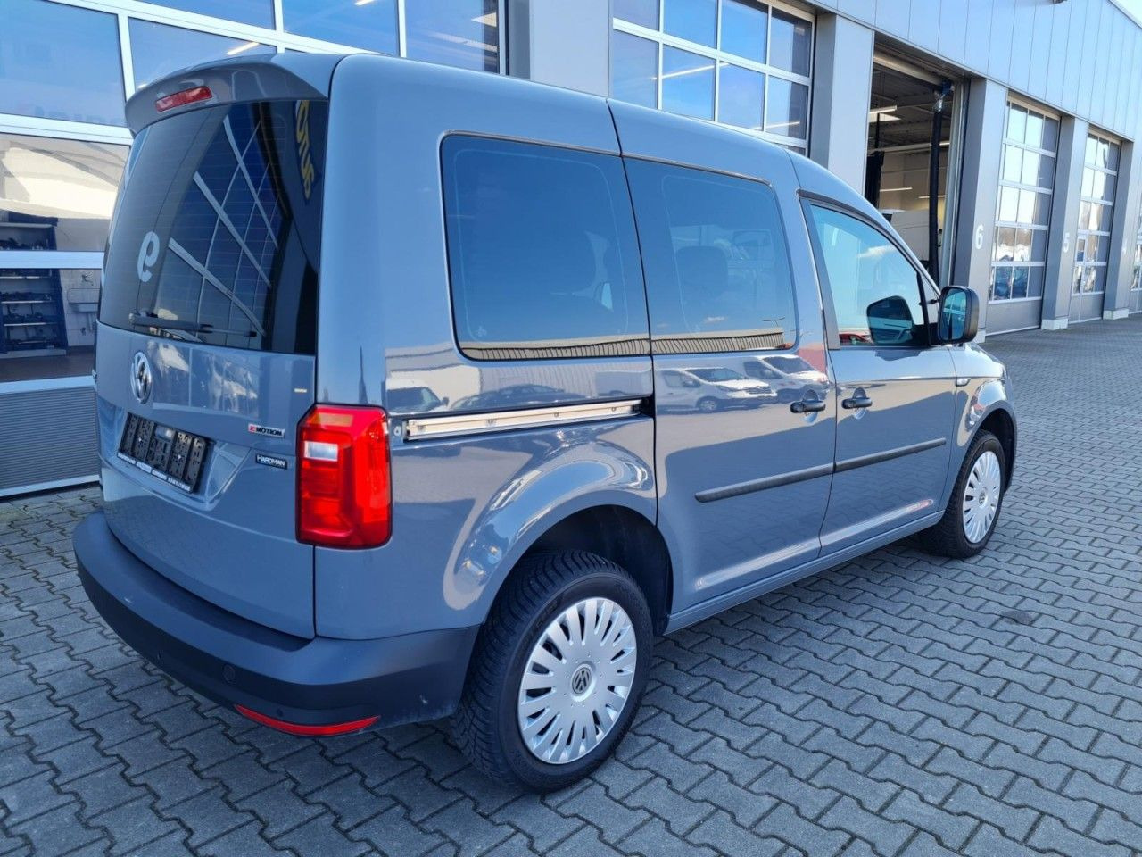 Volkswagen Caddy 4Motion TDi Kombi 5-Sitze TEMPO STHZ REGAL - Universalas: foto 5 Volkswagen Caddy 4Motion TDi Kombi 5-Sitze TEMPO STHZ REGAL - Universalas: foto 5