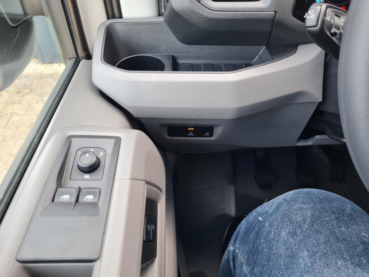 Bortinis automobilis, Komercinis automobilis su dviguba kabina Volkswagen Crafter 35 Doka TDI MR LED KLIMA TEMPOMAT: foto 26