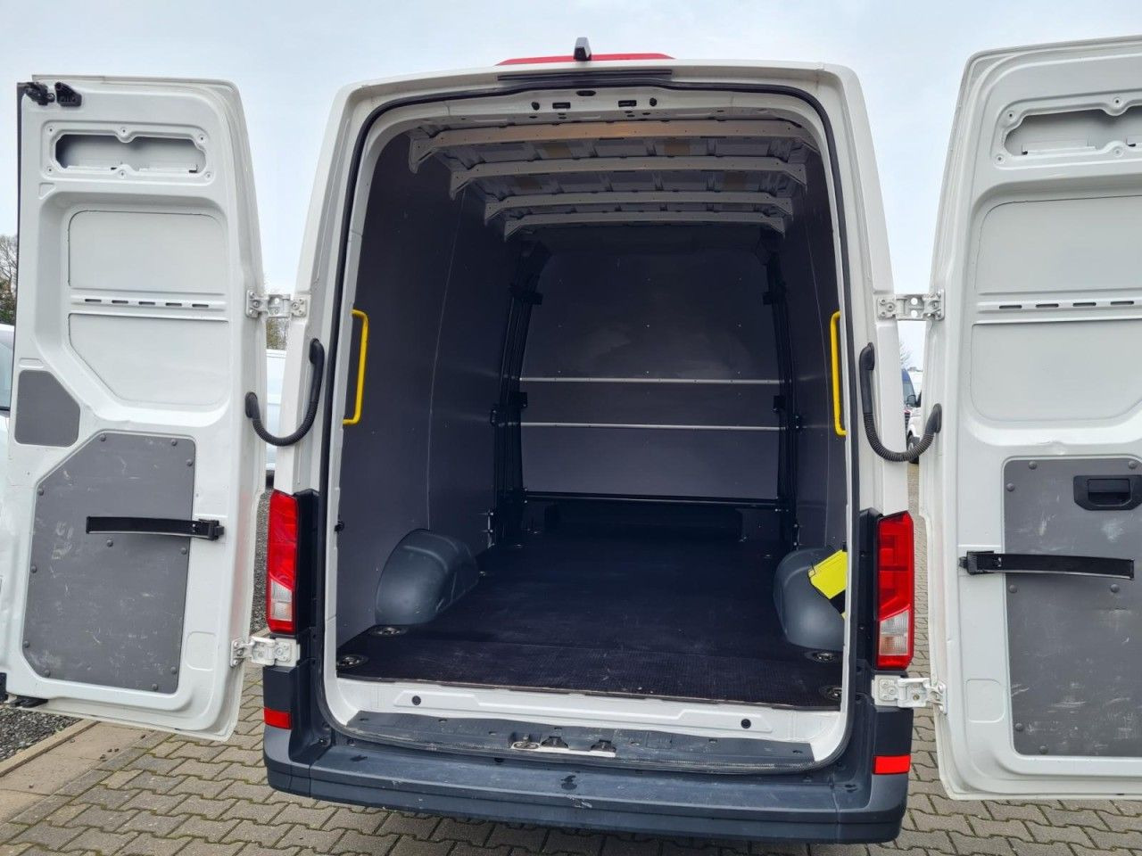 Volkswagen Crafter 35 Kasten 4MOTION L4H3 Plus Doka 7-Sitze - Krovininis mikroautobusas, Komercinis automobilis su dviguba kabina: foto 5 Volkswagen Crafter 35 Kasten 4MOTION L4H3 Plus Doka 7-Sitze - Krovininis mikroautobusas, Komercinis automobilis su dviguba kabina: foto 5