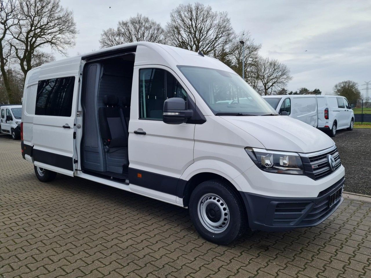 Volkswagen Crafter 35 Kasten 4MOTION L4H3 Plus Doka 7-Sitze - Krovininis mikroautobusas, Komercinis automobilis su dviguba kabina: foto 3 Volkswagen Crafter 35 Kasten 4MOTION L4H3 Plus Doka 7-Sitze - Krovininis mikroautobusas, Komercinis automobilis su dviguba kabina: foto 3
