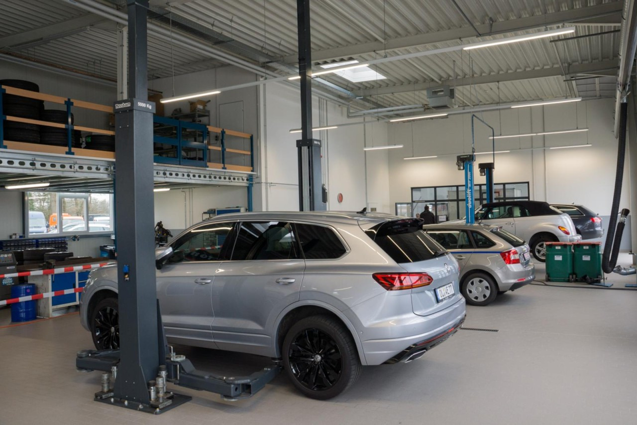 Volkswagen Crafter 35 Kasten TDI L4H3 Ahk LED Kamera Tempom. - Krovininis mikroautobusas: foto 4 Volkswagen Crafter 35 Kasten TDI L4H3 Ahk LED Kamera Tempom. - Krovininis mikroautobusas: foto 4