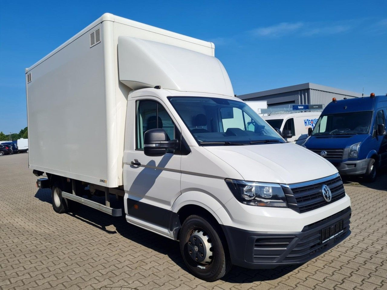 Volkswagen Crafter 50 Koffer hoch 2.0 TDI LBW KLIMA KAMERA - Furgonas su krovinių dėže: foto 3 Volkswagen Crafter 50 Koffer hoch 2.0 TDI LBW KLIMA KAMERA - Furgonas su krovinių dėže: foto 3
