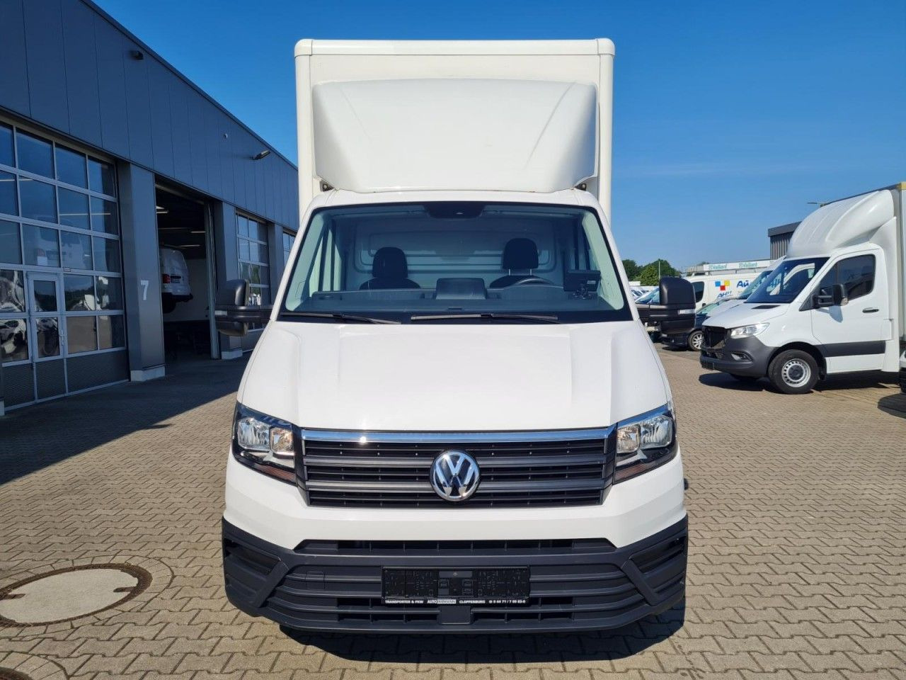 Volkswagen Crafter 50 Koffer hoch 2.0 TDI LBW KLIMA KAMERA - Furgonas su krovinių dėže: foto 2 Volkswagen Crafter 50 Koffer hoch 2.0 TDI LBW KLIMA KAMERA - Furgonas su krovinių dėže: foto 2