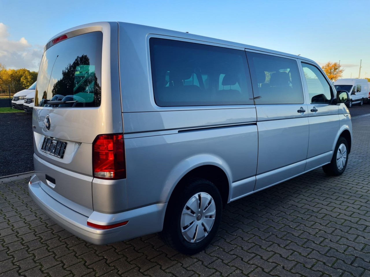 Volkswagen T6.1 Caravelle TDI lang 9 Sitzer 2 Schiebetüren Trendl. - Mikroautobusas, Keleivinis furgonas: foto 5 Volkswagen T6.1 Caravelle TDI lang 9 Sitzer 2 Schiebetüren Trendl. - Mikroautobusas, Keleivinis furgonas: foto 5