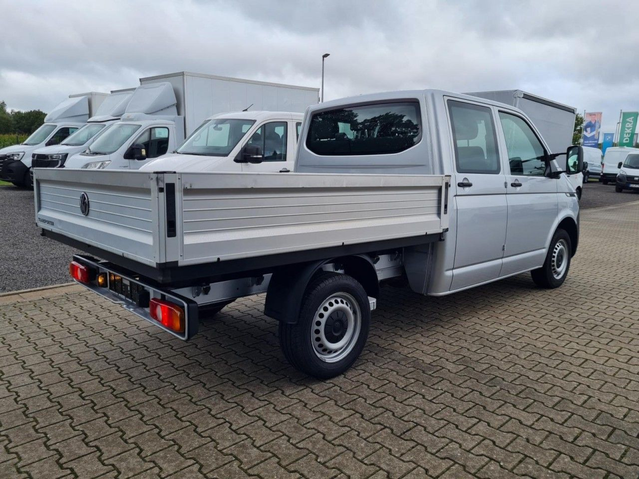 Volkswagen T6.1 Doka Pritsche Plane 6-Sitze Klima Komfort - Tentinis mikroautobusas, Komercinis automobilis su dviguba kabina: foto 4 Volkswagen T6.1 Doka Pritsche Plane 6-Sitze Klima Komfort - Tentinis mikroautobusas, Komercinis automobilis su dviguba kabina: foto 4