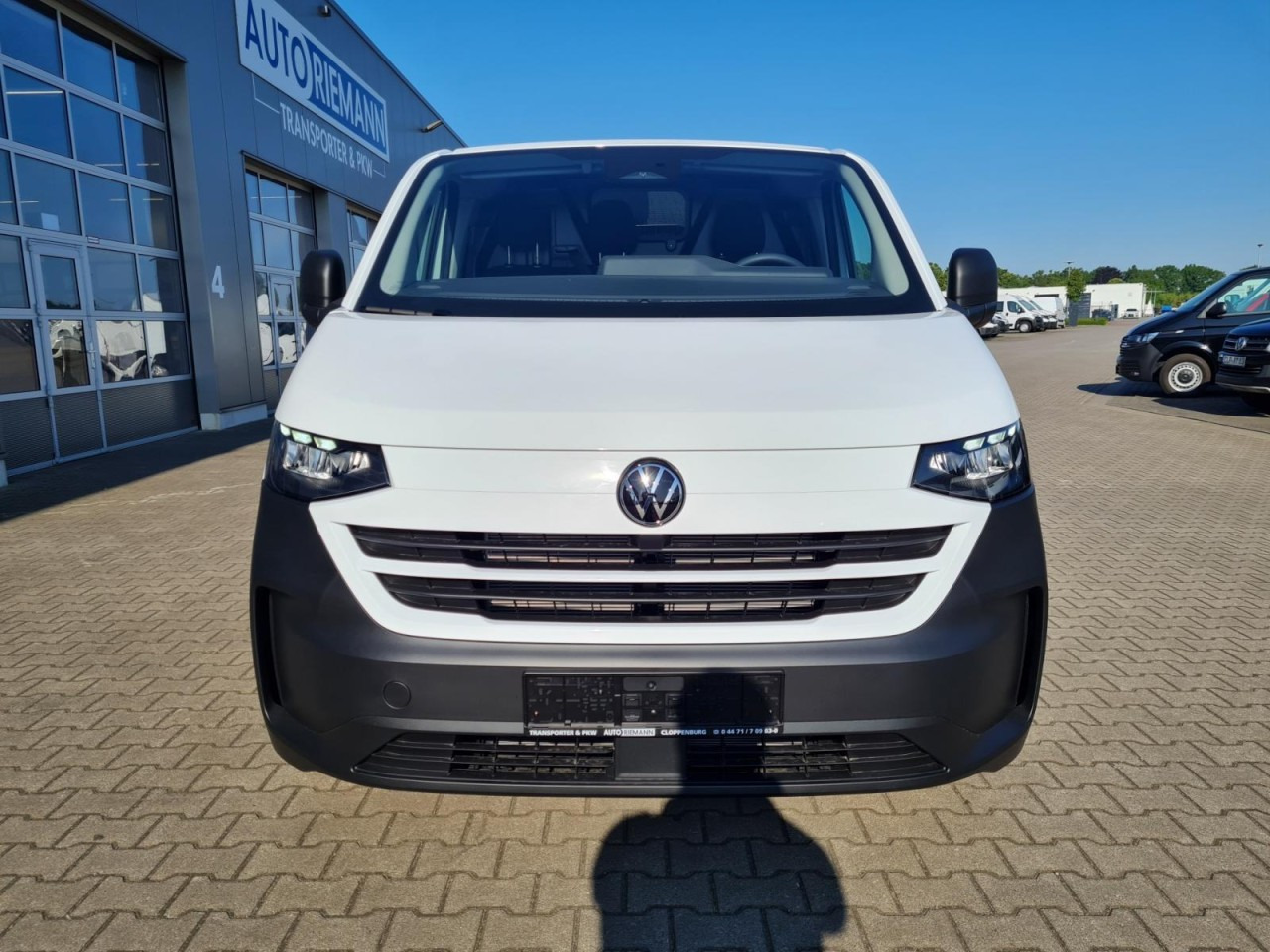 Volkswagen T7 Transporter Kasten TDi L1 Heckklappe KLIMA PDC - Mažas furgonas: foto 2 Volkswagen T7 Transporter Kasten TDi L1 Heckklappe KLIMA PDC - Mažas furgonas: foto 2