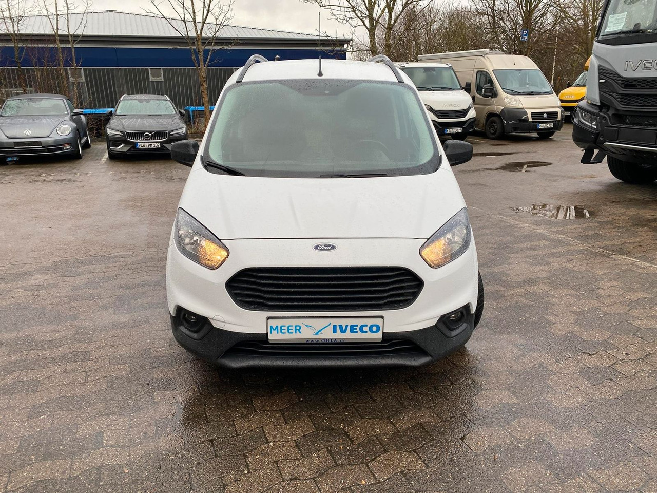 Ford Transit Courier 1.0 Trend Klima, AHK, RFK - Keleivinis furgonas: foto 2 Ford Transit Courier 1.0 Trend Klima, AHK, RFK - Keleivinis furgonas: foto 2