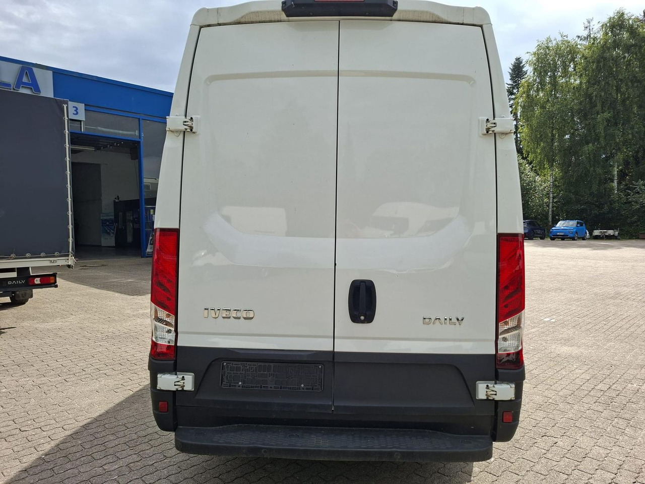 Iveco Daily 35 S16 V 3520L Klima 115 kW (156 PS), S... - Krovininis mikroautobusas: foto 4 Iveco Daily 35 S16 V 3520L Klima 115 kW (156 PS), S... - Krovininis mikroautobusas: foto 4
