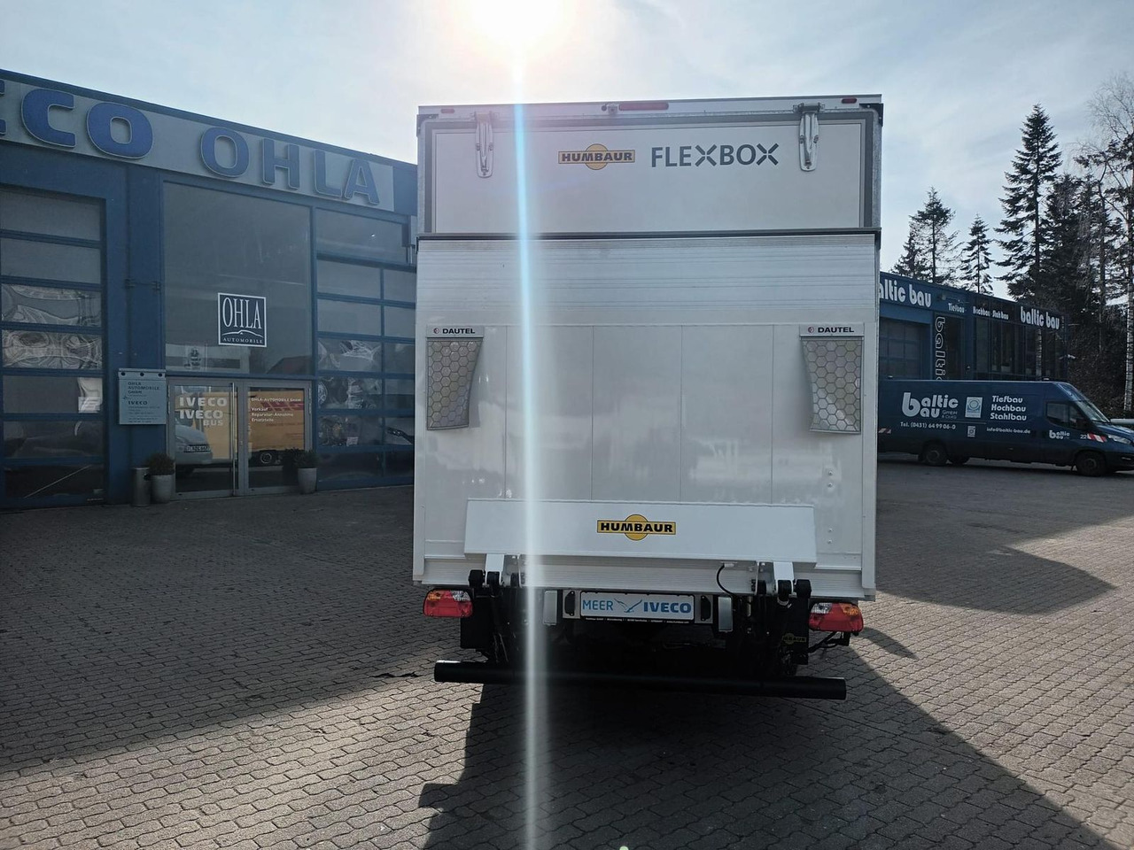Iveco Daily 35S14HE Koffer LBW, Rückfahrkamera 2x a... - Furgonas su krovinių dėže: foto 3 Iveco Daily 35S14HE Koffer LBW, Rückfahrkamera 2x a... - Furgonas su krovinių dėže: foto 3