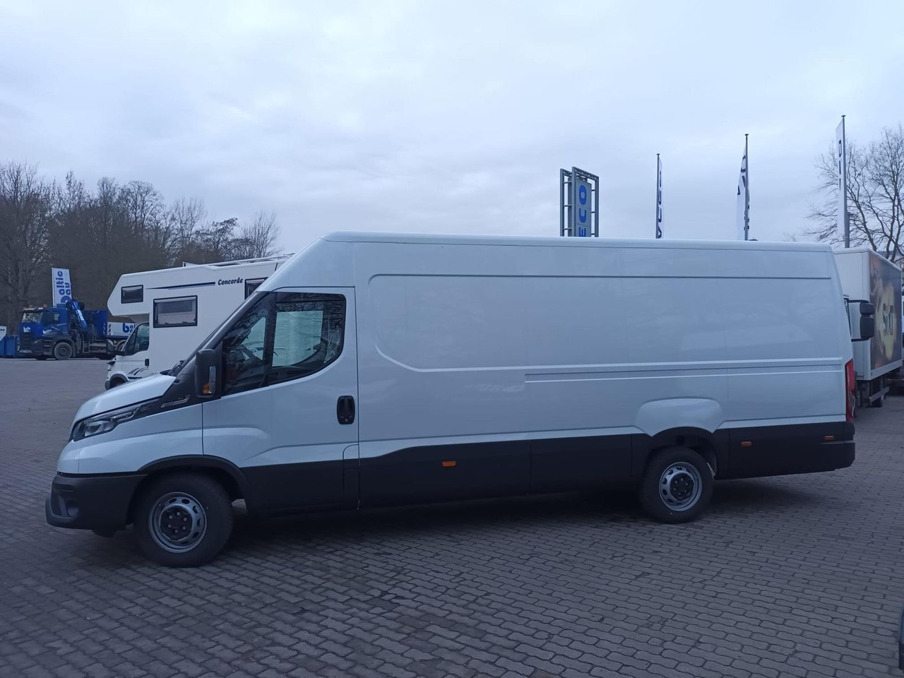 Iveco Daily 35S18HA8V 4100 KLIMA*AHK*RÜCKFAHRKAMERA... - Krovininis mikroautobusas: foto 2 Iveco Daily 35S18HA8V 4100 KLIMA*AHK*RÜCKFAHRKAMERA... - Krovininis mikroautobusas: foto 2