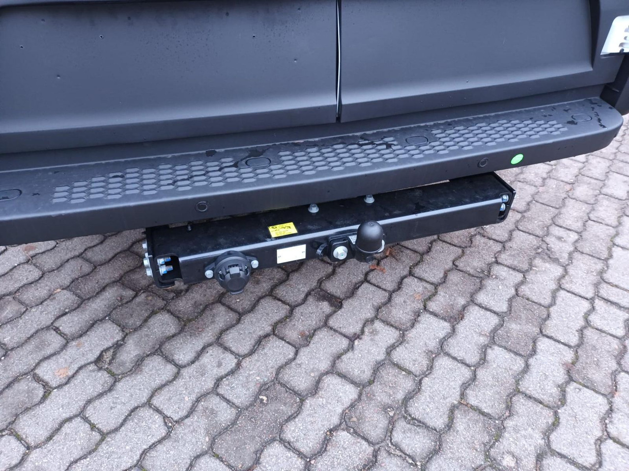 Iveco Daily 35S18HA8V 4100 KLIMA*AHK*RÜCKFAHRKAMERA... - Krovininis mikroautobusas: foto 4 Iveco Daily 35S18HA8V 4100 KLIMA*AHK*RÜCKFAHRKAMERA... - Krovininis mikroautobusas: foto 4