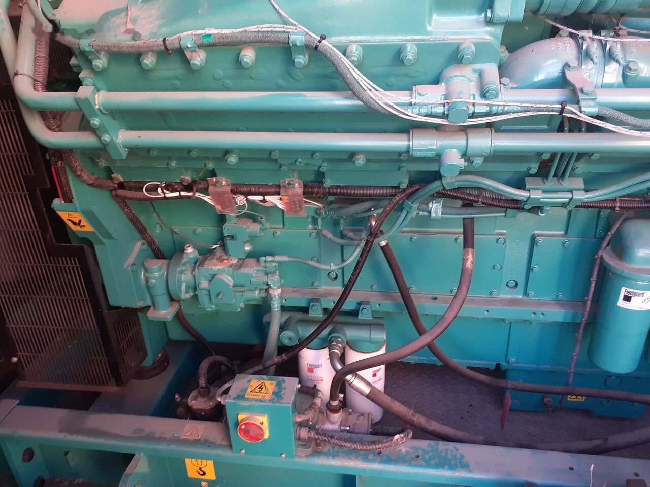 Cummins Cummins Generator Set Stamford 1300 KW 1600 KVA New Factory, Diesel Generator, 2014 Model, 2245 HP, 9000 kg, Low Hours, For Sale in Poland - Elektrinis generatorius: foto 2 Cummins Cummins Generator Set Stamford 1300 KW 1600 KVA New Factory, Diesel Generator, 2014 Model, 2245 HP, 9000 kg, Low Hours, For Sale in Poland - Elektrinis generatorius: foto 2