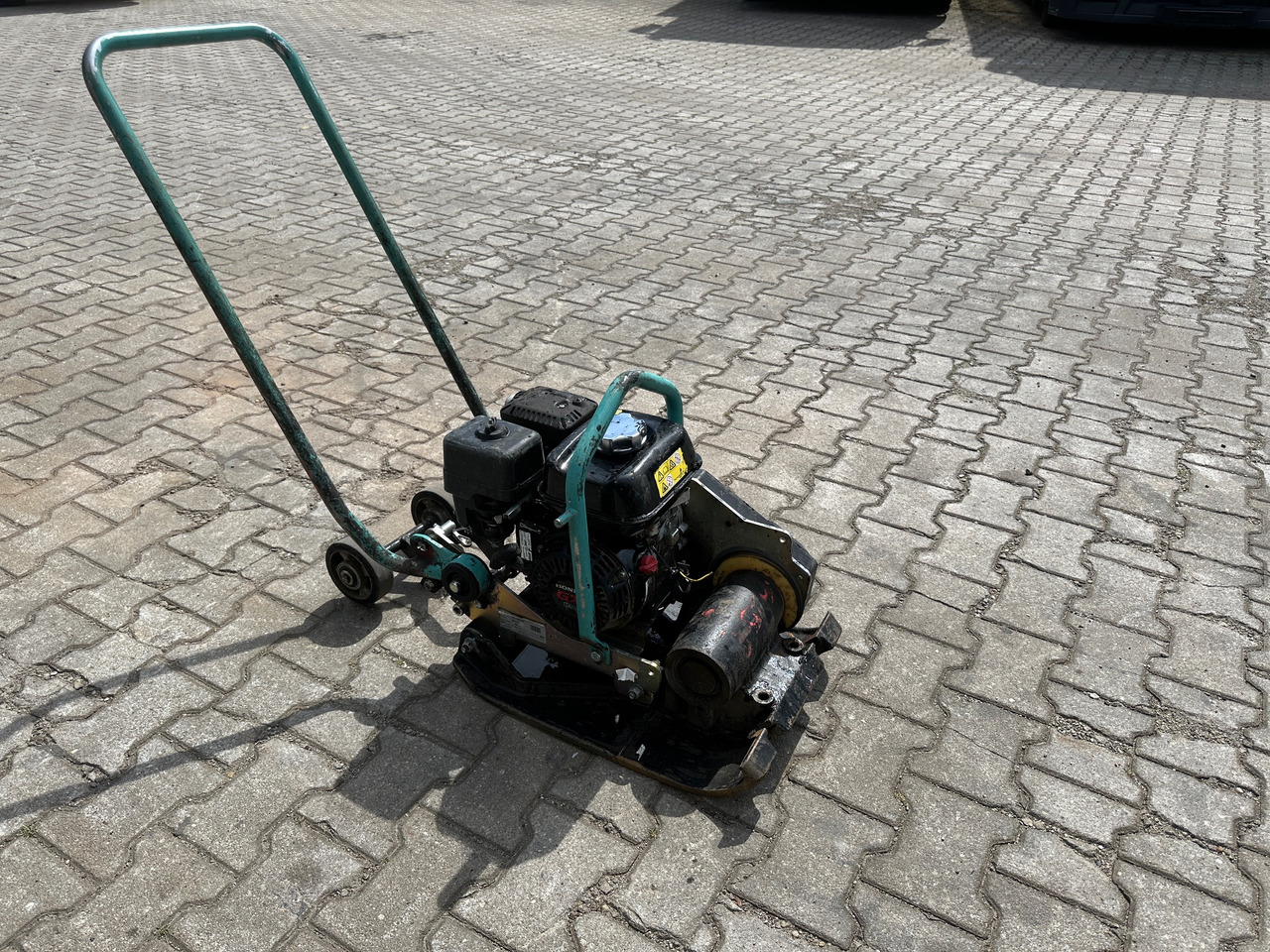 Ammann APF12/40 Rüttelplatte 69 kg - Tankinimo plokštė: foto 4 Ammann APF12/40 Rüttelplatte 69 kg - Tankinimo plokštė: foto 4