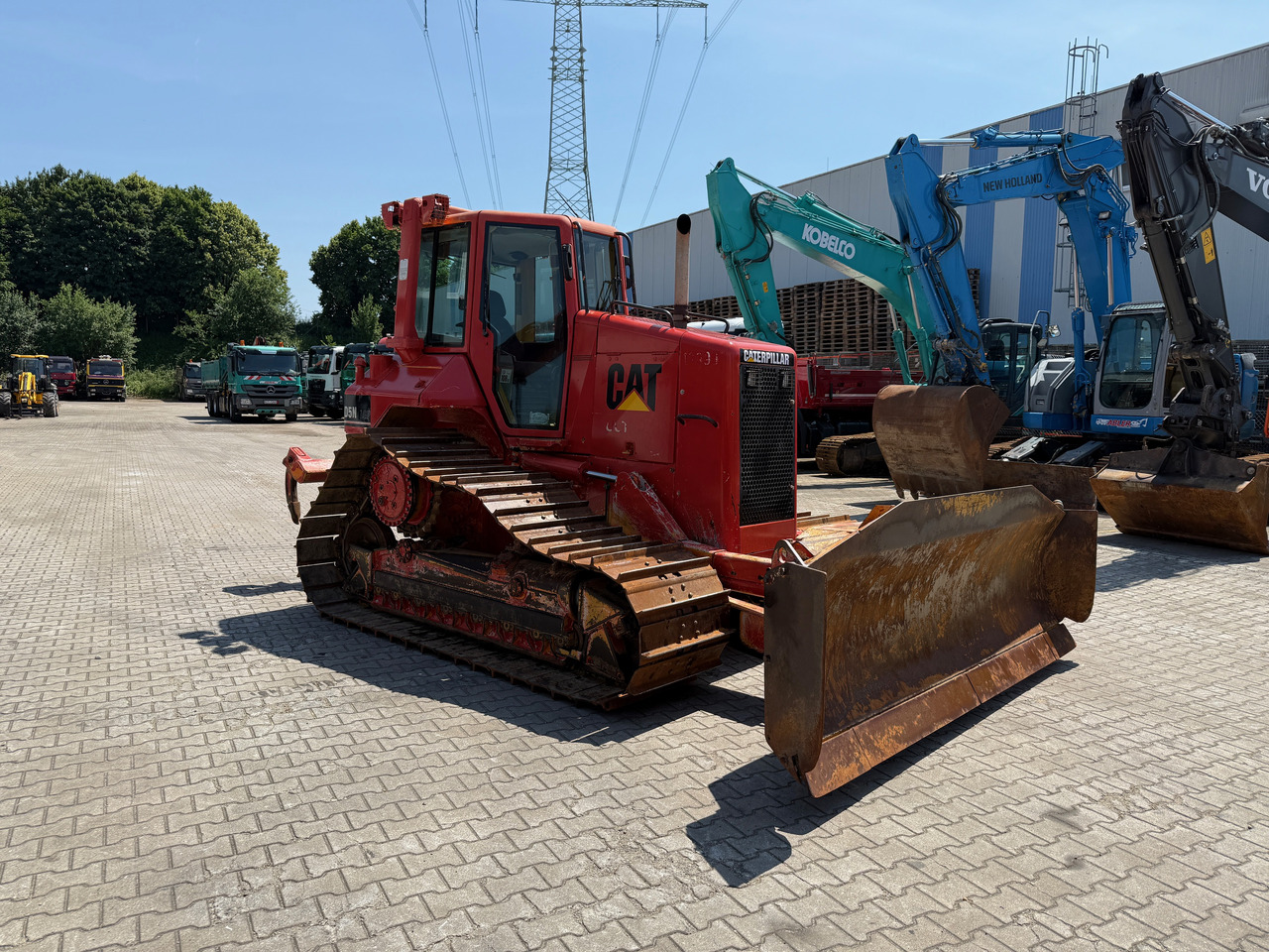 CATERPILLAR D5N FTC LGP Raupe mit 6-Wege + Heckaufreißer - Buldozeris: foto 3 CATERPILLAR D5N FTC LGP Raupe mit 6-Wege + Heckaufreißer - Buldozeris: foto 3